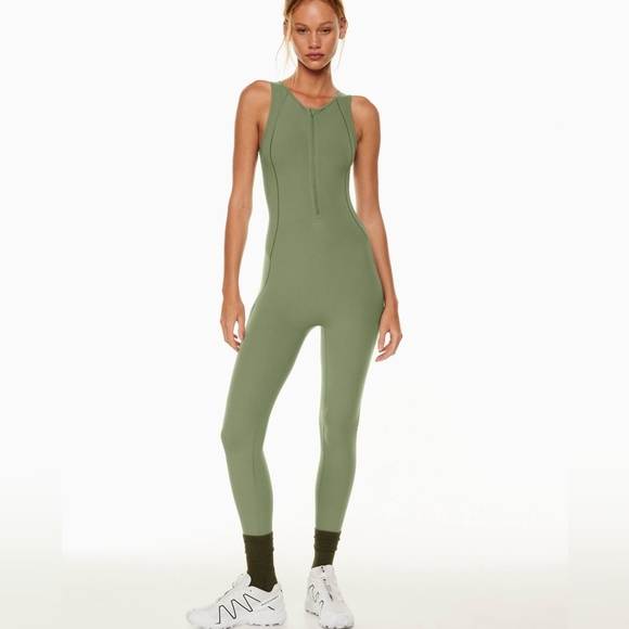 Aritzia TNA Action TnaBREATHET lcon Jumpsuit In Ravine Green Size Small. - Picture 1 of 16
